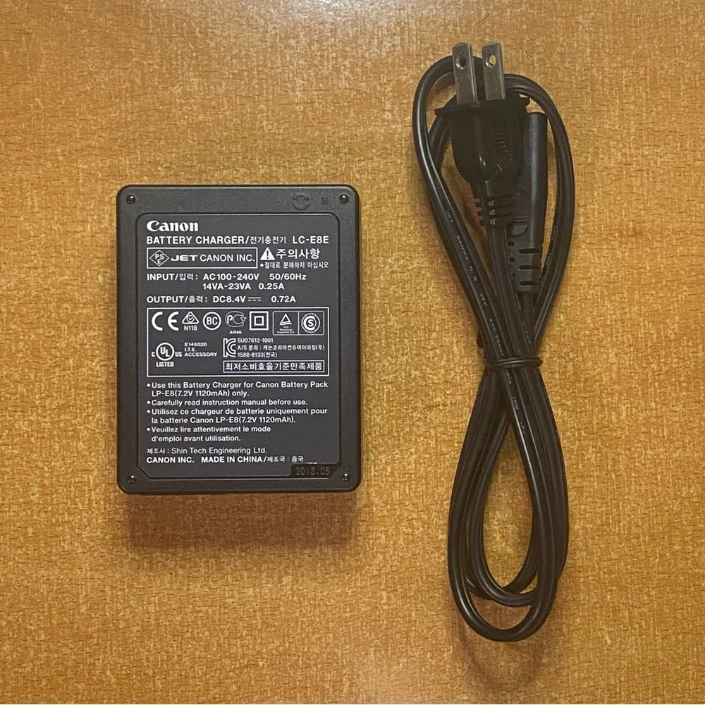 Canon LC-E8E Battery Charger for LP-E8 Battery